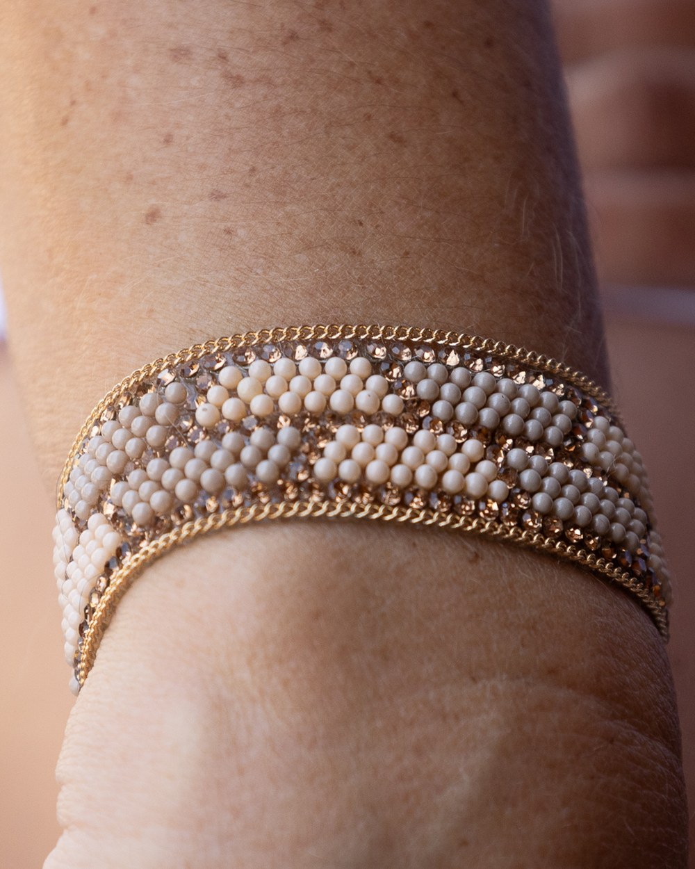 Bracelet Perlé — Beige Nacré — Sha AZ Marrakech